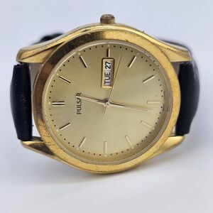 VTG‎ Pulsar Men's Watch 37MM Gold Dial Day Date New Black Leather Bands Battery